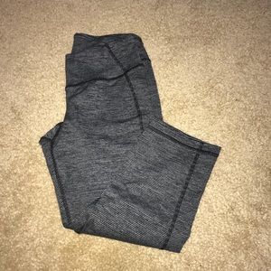 Striped cropped leggings